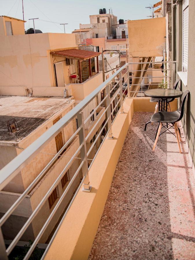 Athina Secret Apartments Adults Only Heraklion  Bagian luar foto